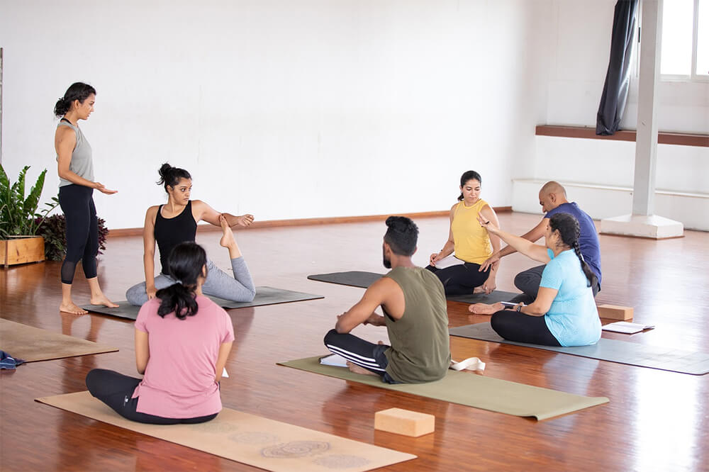 Hiểu đúng về chữa bệnh với Yoga